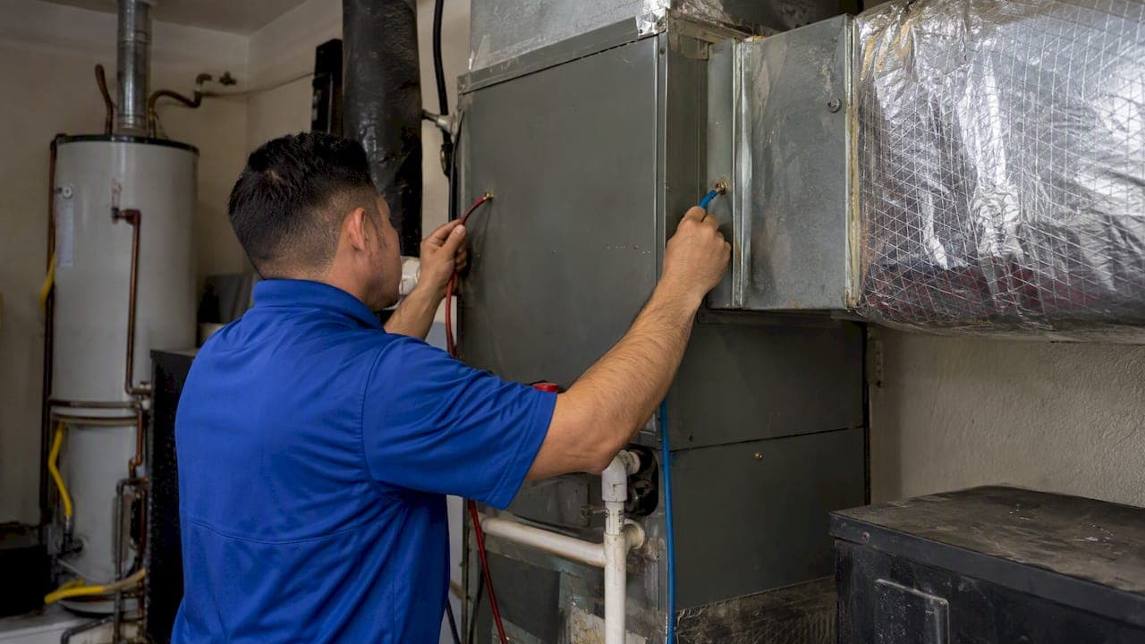 Diagnose High HVAC Static Pressure: TESP, Split Readings, DIY Limits